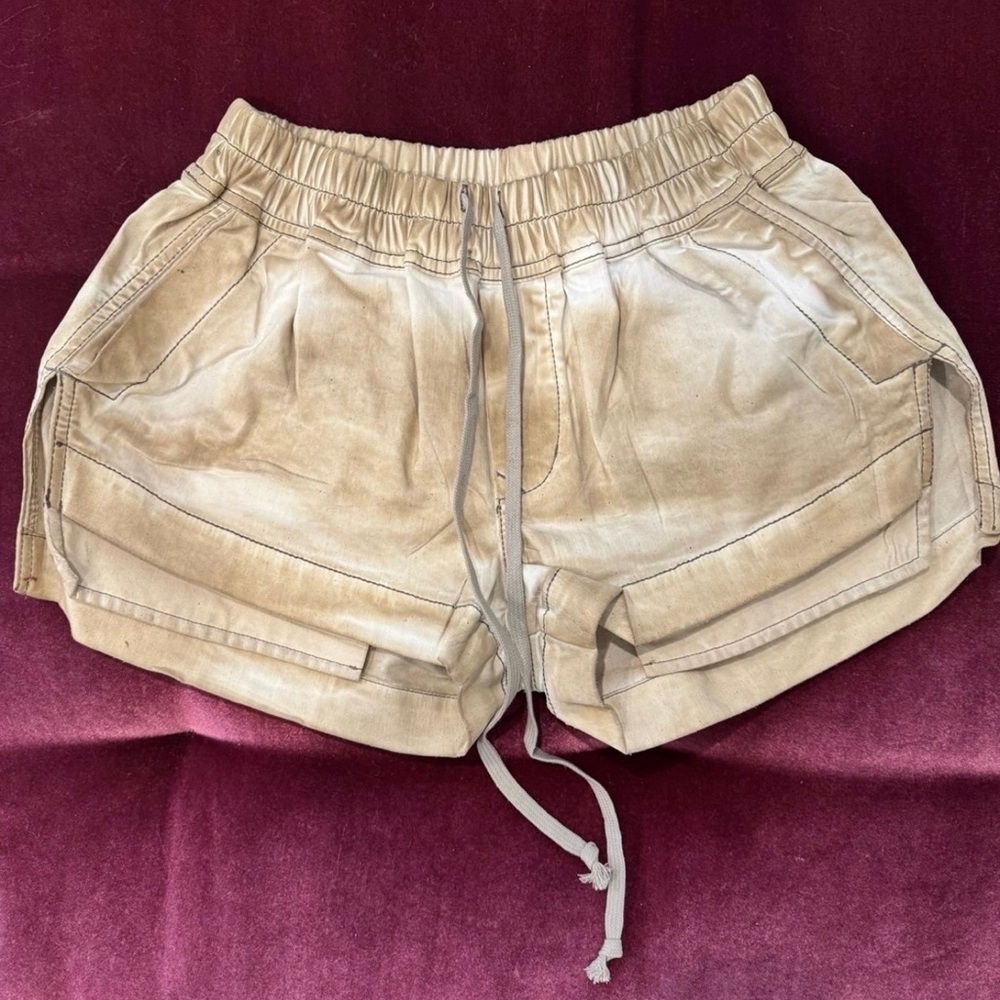RICK OWENS DRKSHDW
Beige Hollywood Fog boxer
Denim Shorts